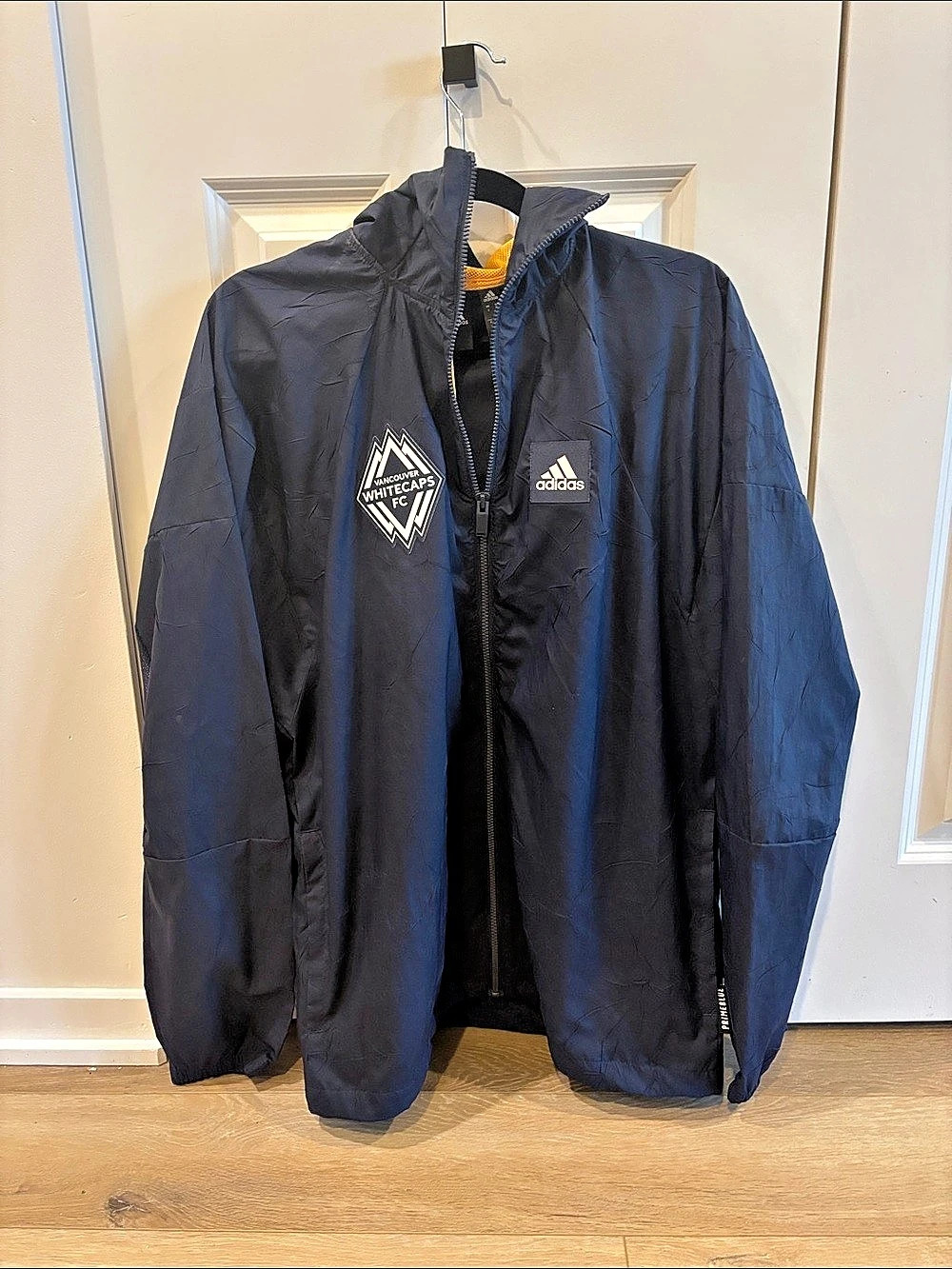 adidas Vancouver Whitecaps FC Anthem Jacket Men'Small Blue & Yellow Size Small